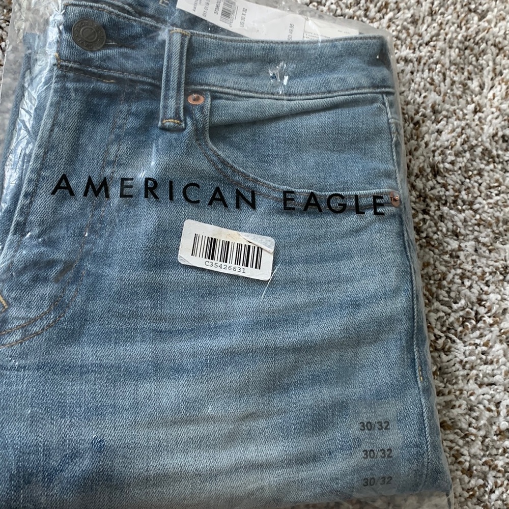 American Eagle Men Jeans. Airflex+ TempTech. CampusBright - Athletic Fit